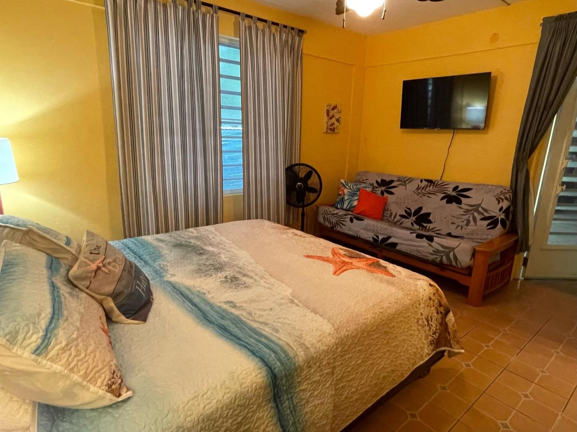 Esperanza Inn Guesthouse (Adults Only) 비에케스 객실 사진