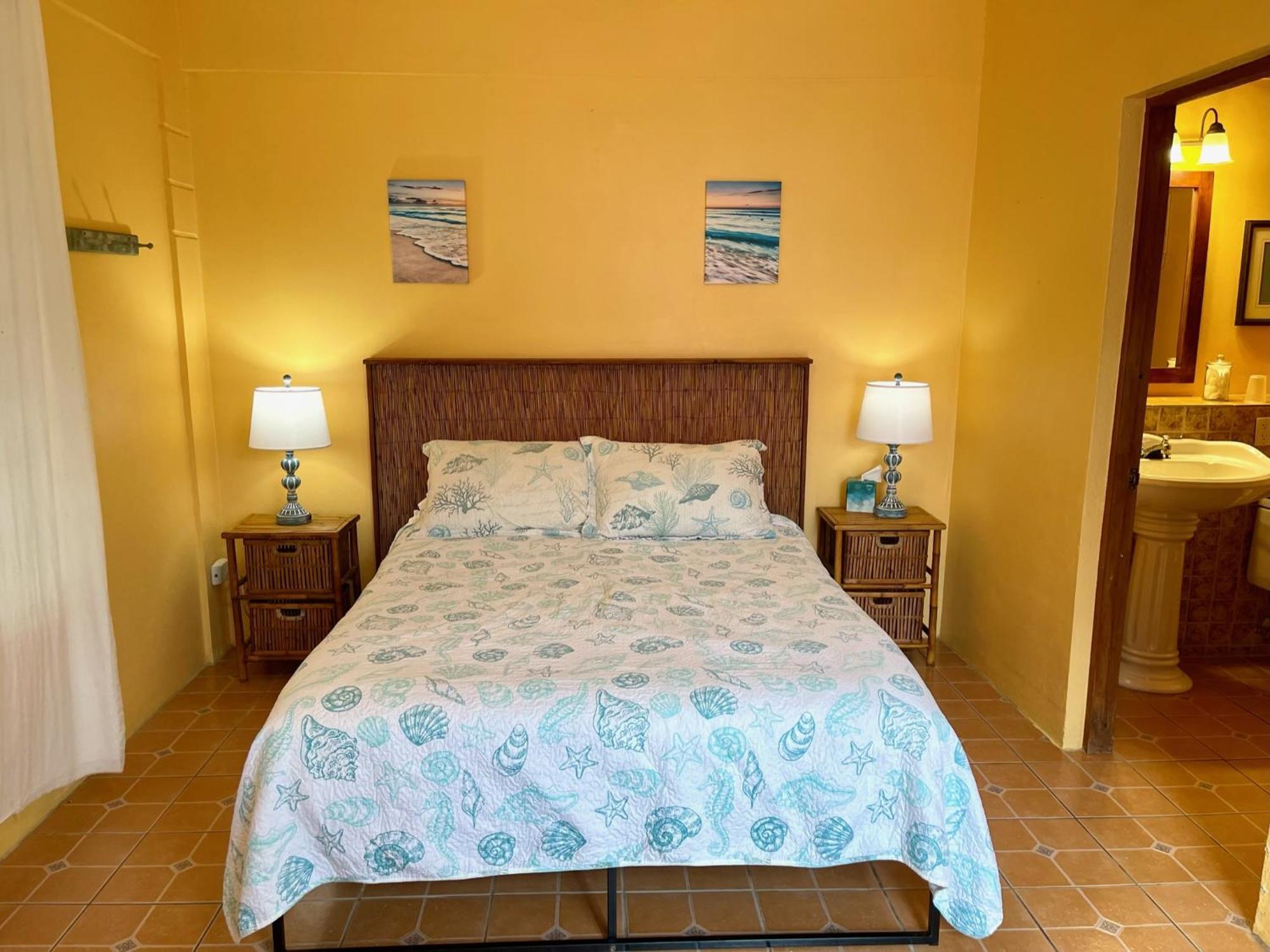 Esperanza Inn Guesthouse (Adults Only) 비에케스 객실 사진